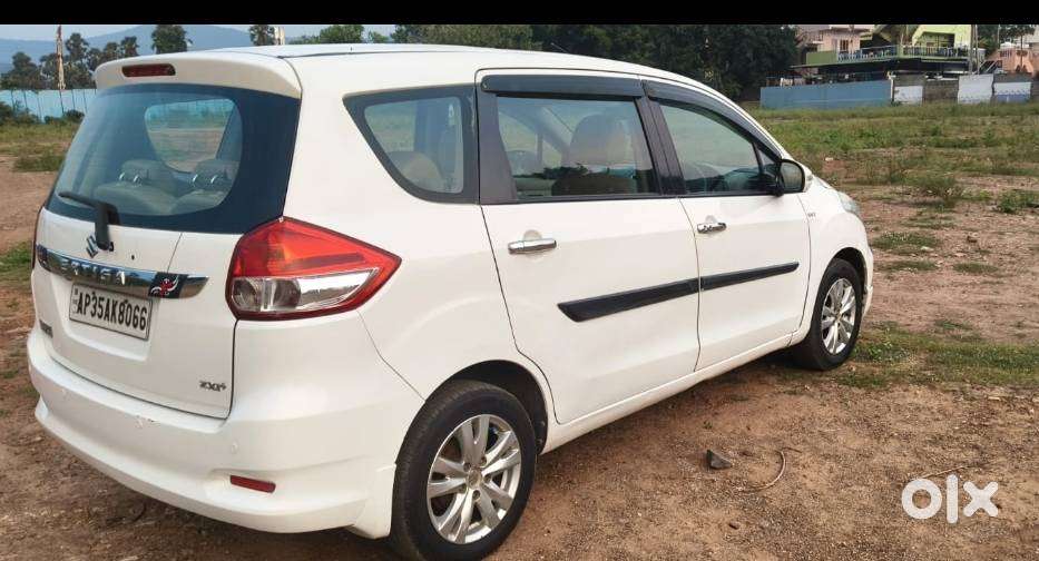 Maruti Suzuki Ertiga Shvs Zdi Plus, 2017, Petrol