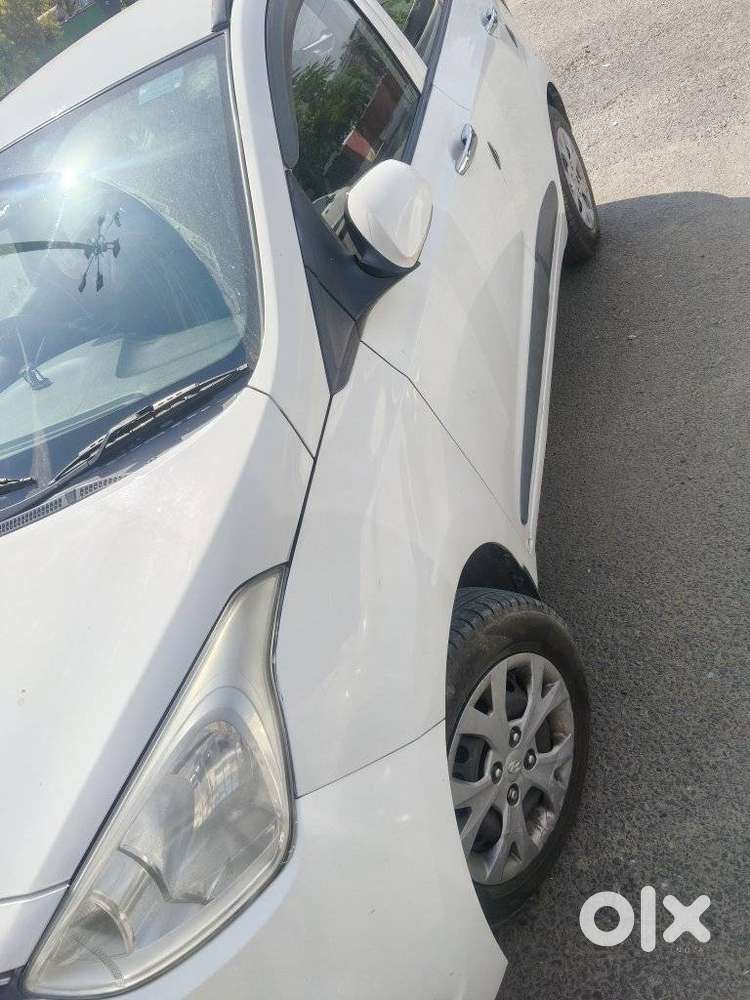 Hyundai Grand I10 Sportz Edition, 2015, Petrol