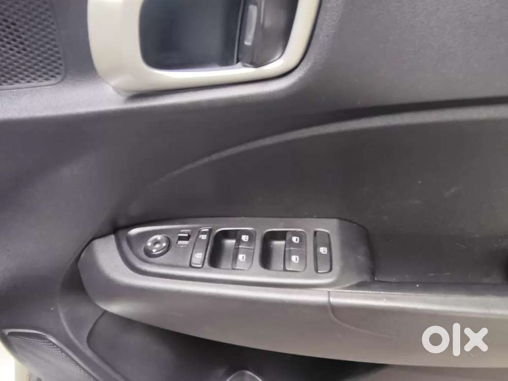 Hyundai Venue 1.0 Sx (o) Turbo Dct, 2019, Petrol