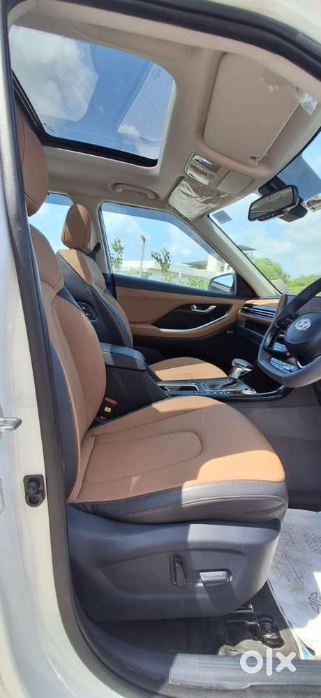 Hyundai Alcazar Signature (o) 6 Str 1.5 Petrol Dct, 2025, Petrol