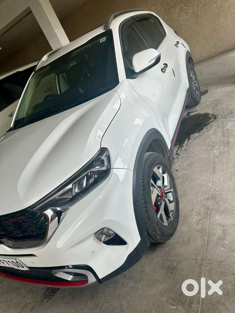 Kia Sonet Diesel Automatic  24000 Km Driven