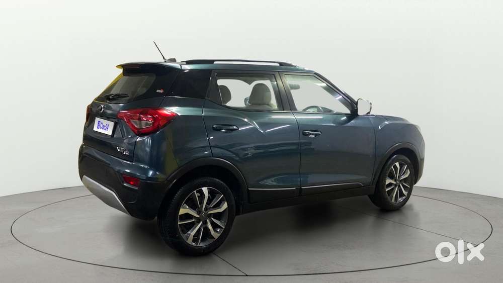 Mahindra Xuv300 1.2 W8 (o) Amt Petrol, 2021, Petrol