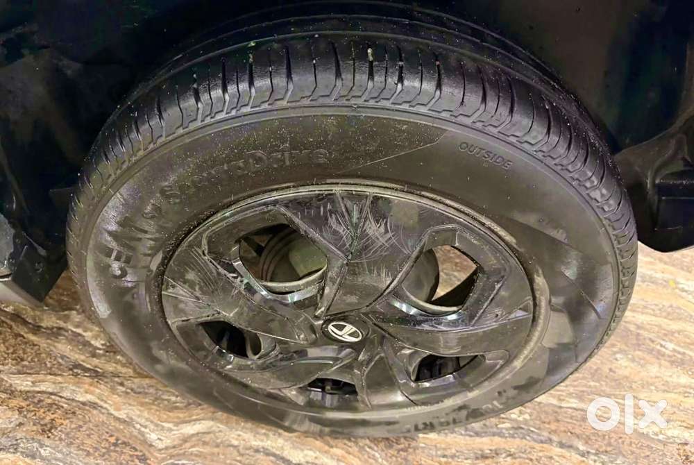 Tata Punch Camo Adventure Mt, 2022, Petrol