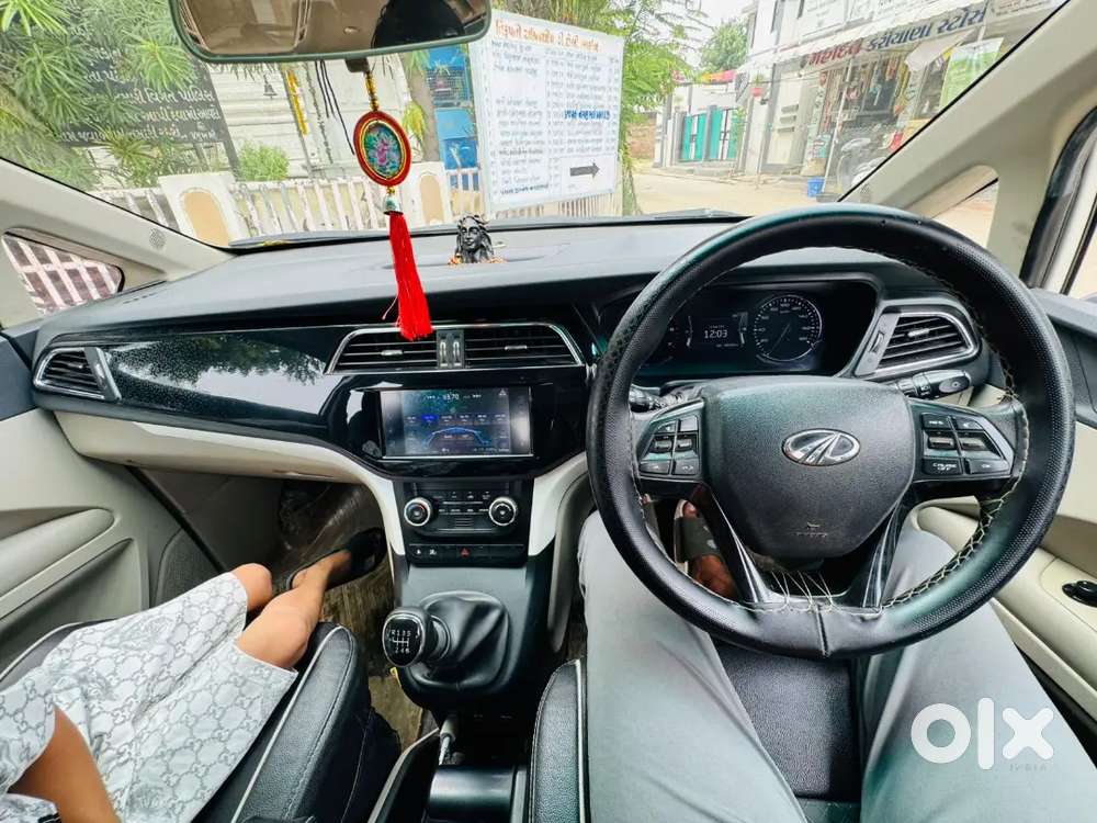 Mahindra Marazzo 2018 Diesel 10007 Km Driven