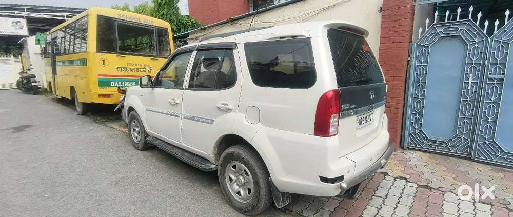 Tata Safari Storme 2017 With Average Of 15kmpl
