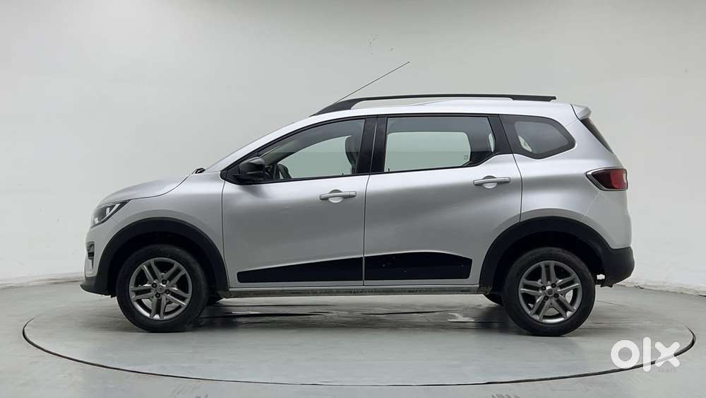 Renault Triber Rxz Easy-r Amt, 2023, Petrol