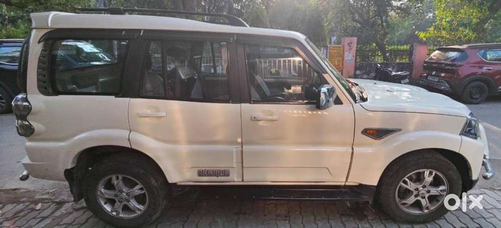 Mahindra Scorpio Classic 2017- Captain Seats Diesel In Good Condition