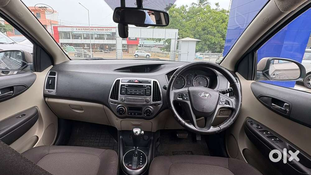 Hyundai I20 2010-2012 1.4 Asta At With Avn, 2012