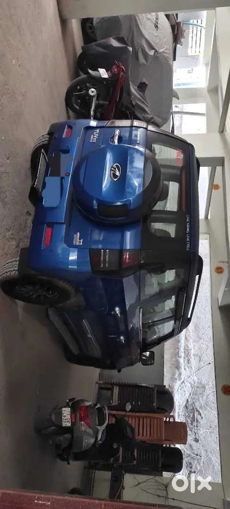 Mahindra Tuv 300 Automatic T8 Amt Topend Model,enginewarranty 500000km