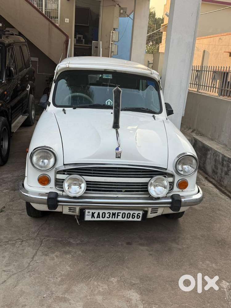 Ambassador Classic Car 2003