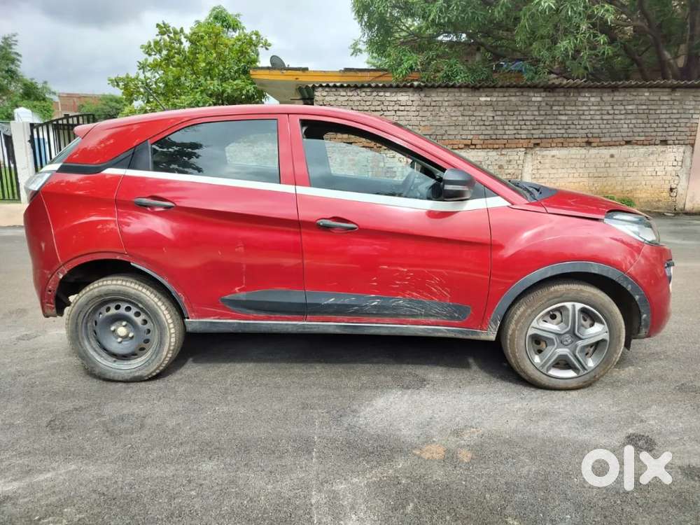 Tata Nexon 1.2 Revotron Xm, 2018, Petrol