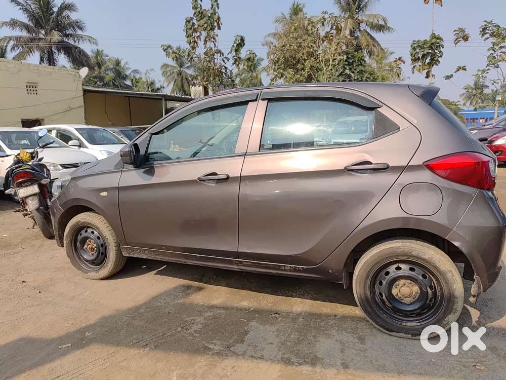 Tata Tiago 1.2 Revotron Xt, 2017, Petrol
