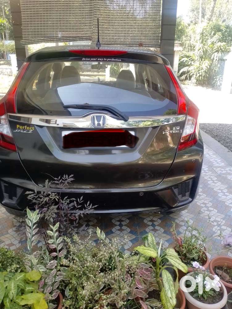 Honda Jazz 2019 Petrol 76500 Km Driven