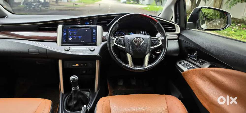 Innova Crysta 2.4 V Mt 2020