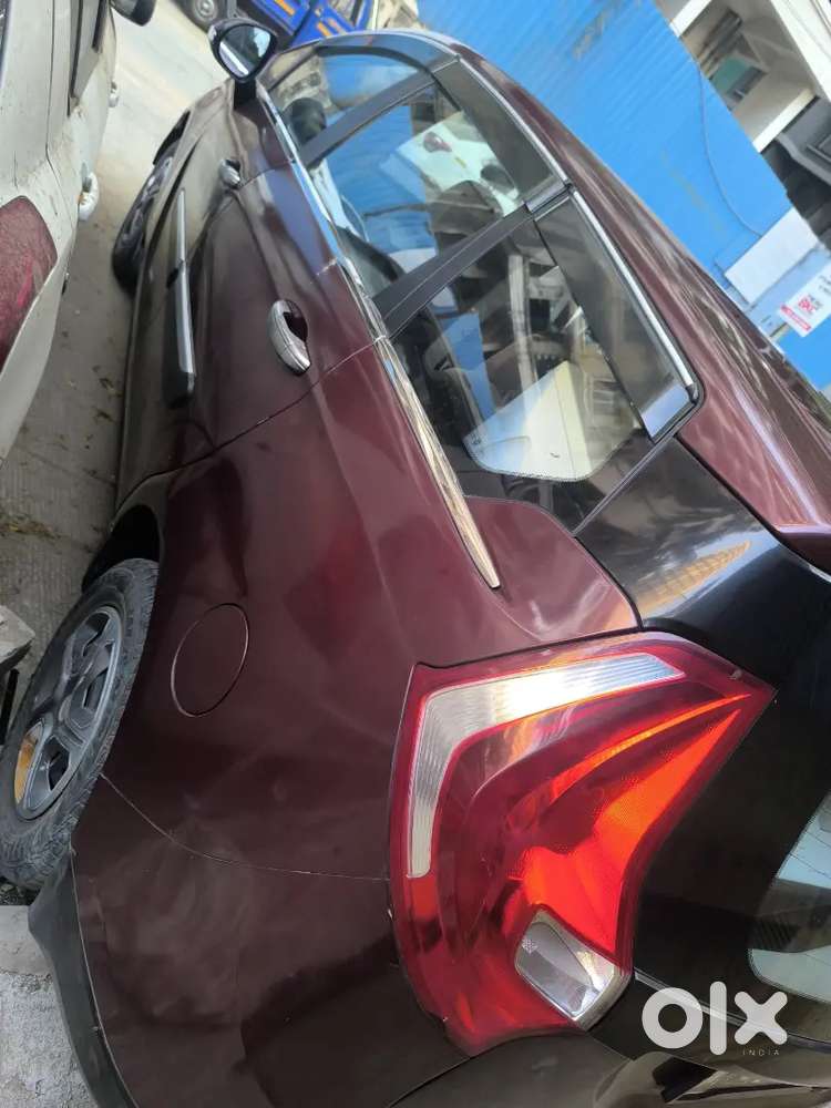 Mahindra Marazzo M4 11 October  2018 Diesel 85000 Km
