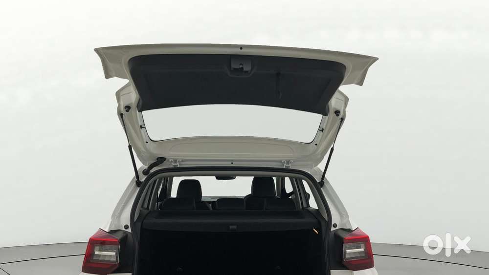 Skoda Kylaq Prestige At, 2025, Petrol