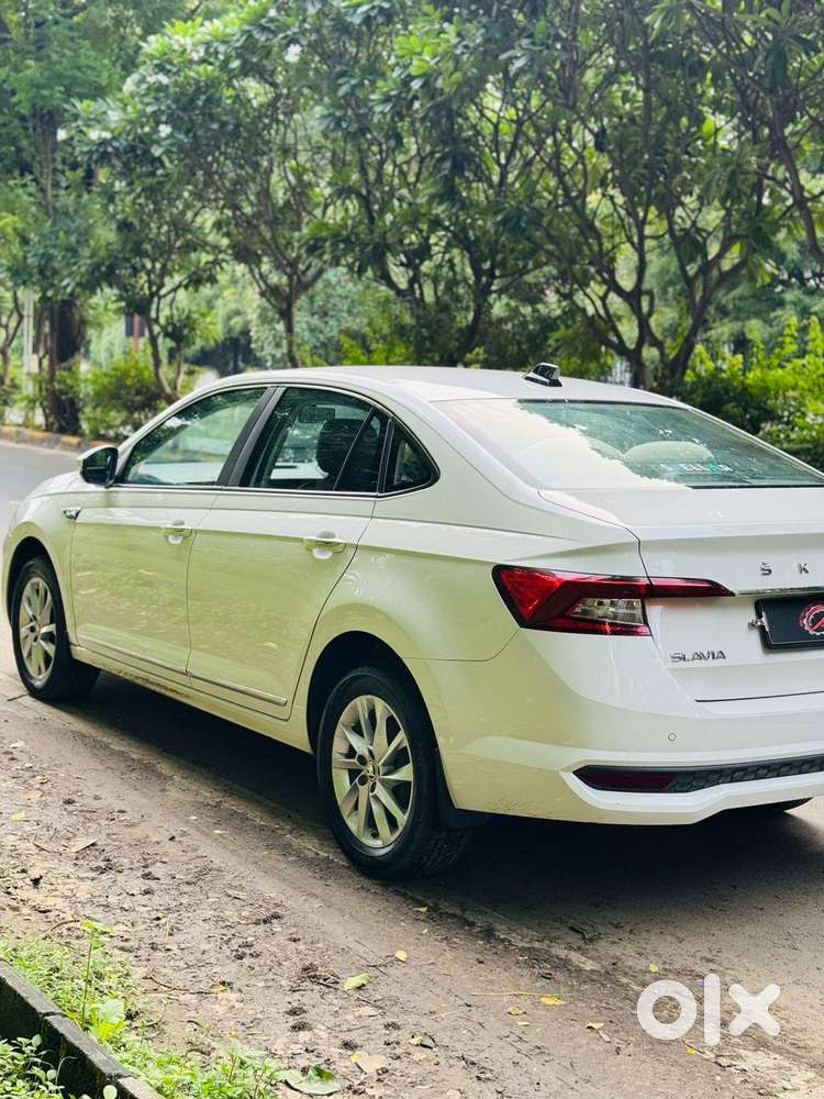 Skoda Slavia 1.0 Ambition Tsi, 2023, Petrol