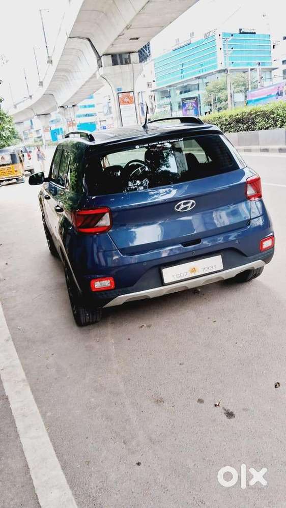 Hyundai Venue 2020 Petrol Well Maintained