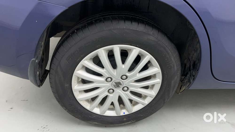 Maruti Suzuki Dzire Zxi Ags, 2022, Petrol