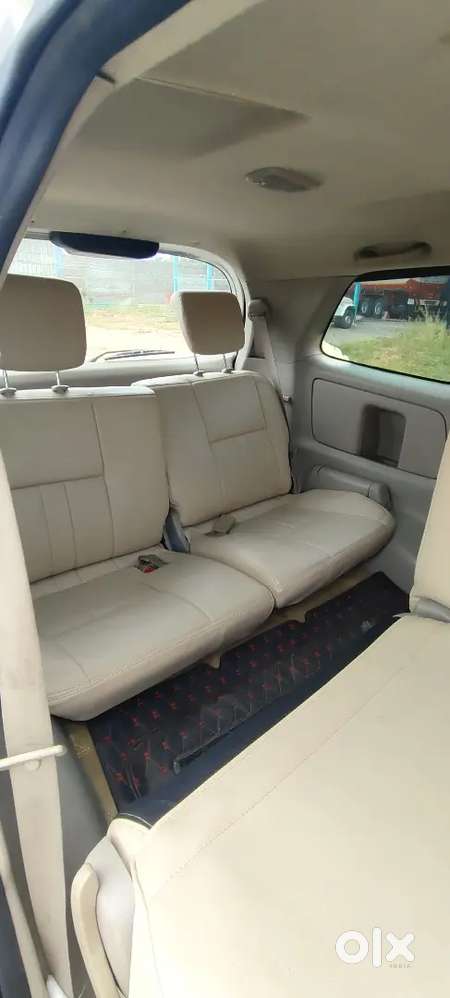 Toyota Innova Diesel 2.5 V 7 Str 2010