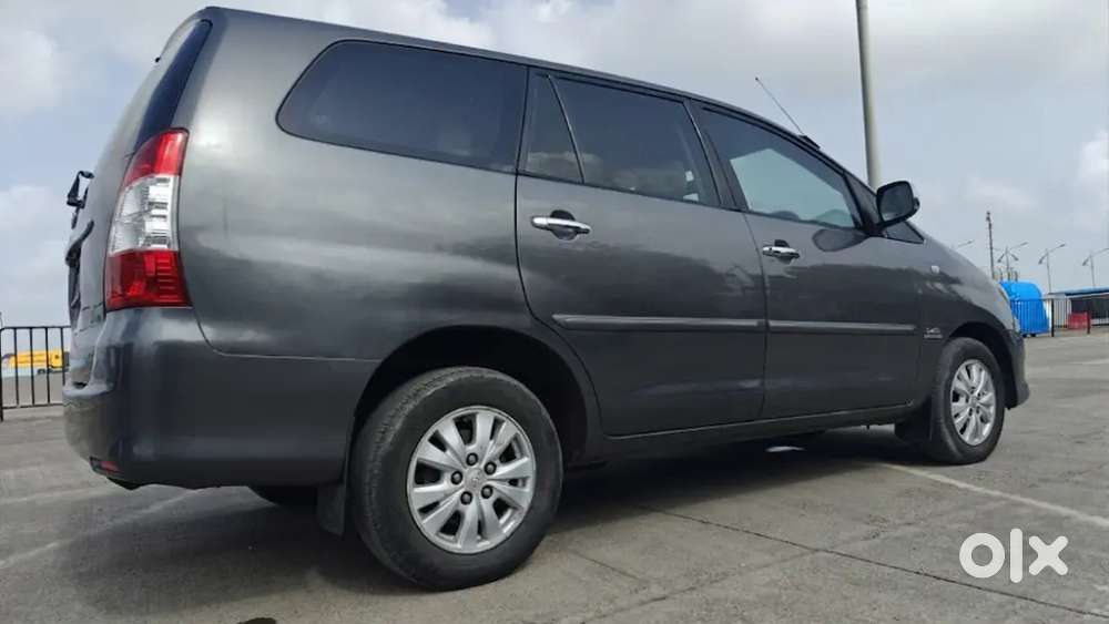 Toyota Innova 2.5 V 2010