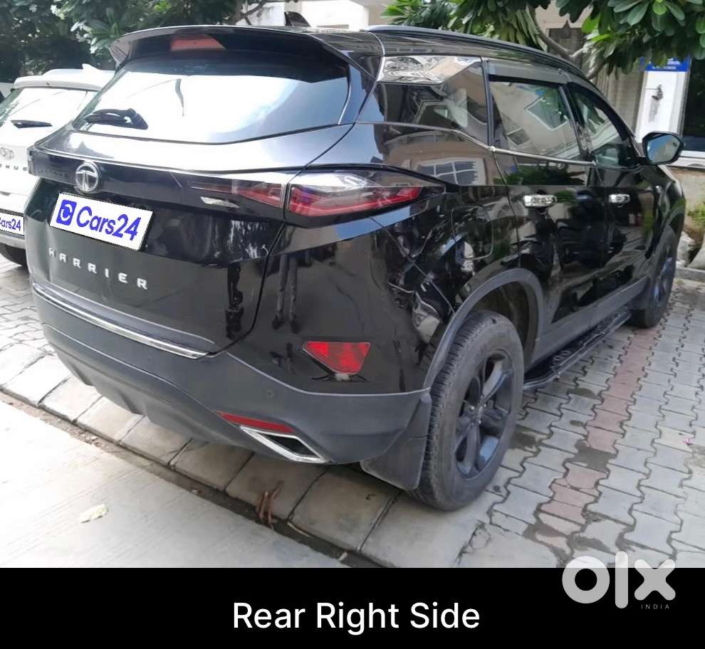 Tata Harrier In Black Colour