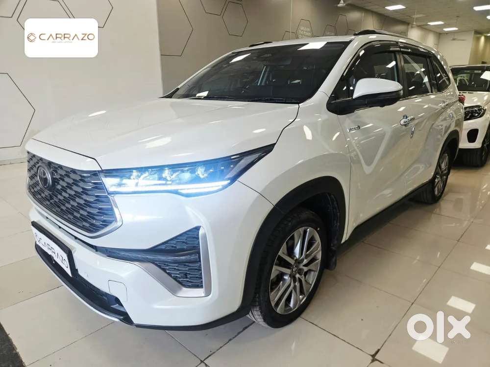 Toyota Innova Hycross 2.0 Zx Hybrid 7 Str, 2024, Petrol