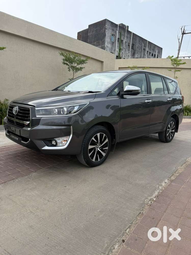 Toyota Innova Crysta 2016 Diesel Well Maintained