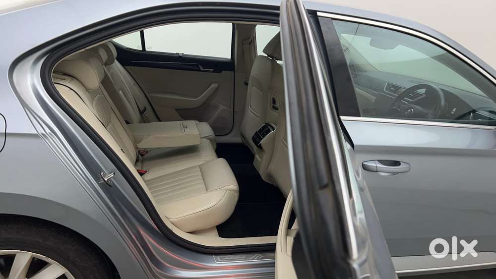 Skoda Superb Lk 1.8 Tsi At, 2018, Petrol