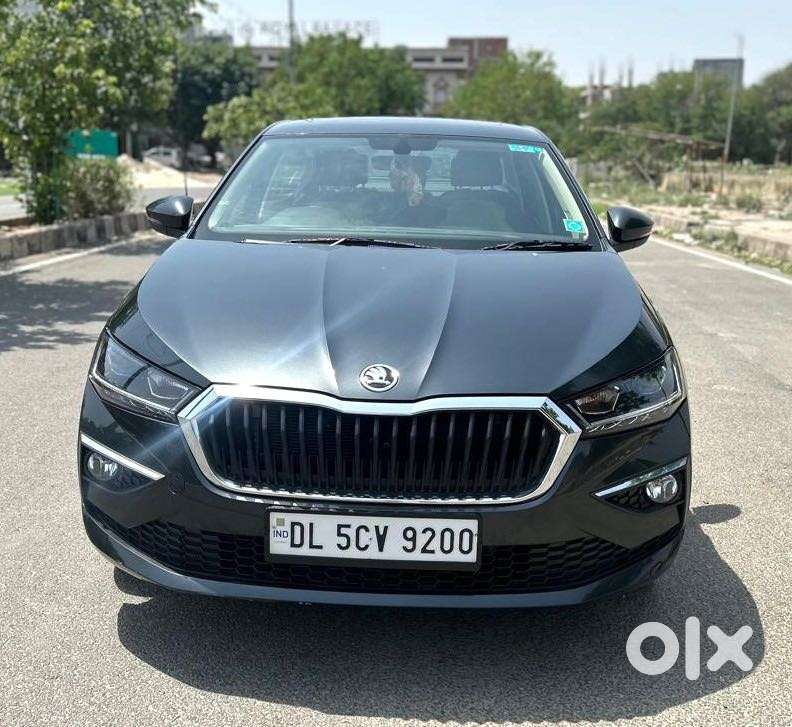 Skoda Slavia 1.0 Tsi Style At, 2023, Petrol