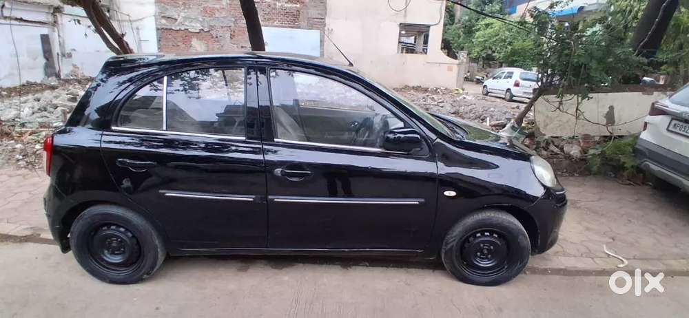 Nissan Micra Petrol+cng 2011