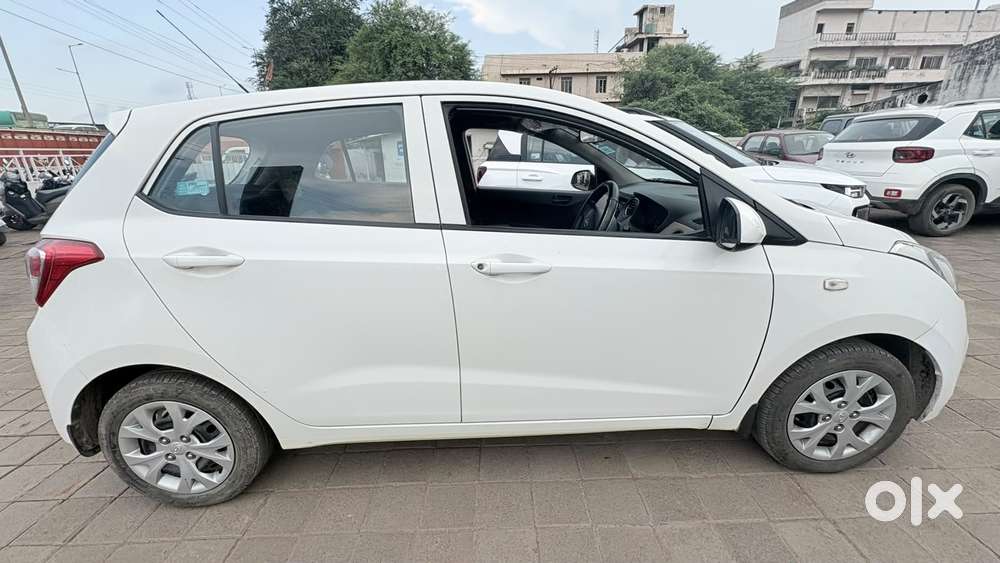 Hyundai Grand I10 Magna, 2015, Petrol