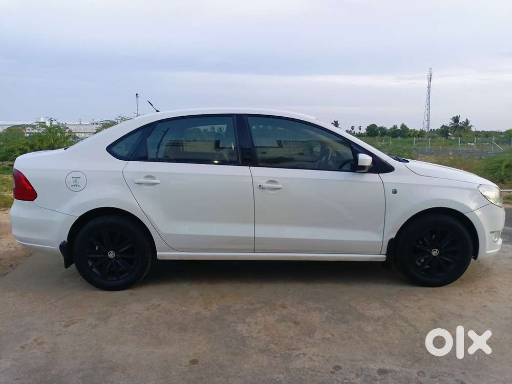 Skoda Rapid Diesel Manual 2013 Year