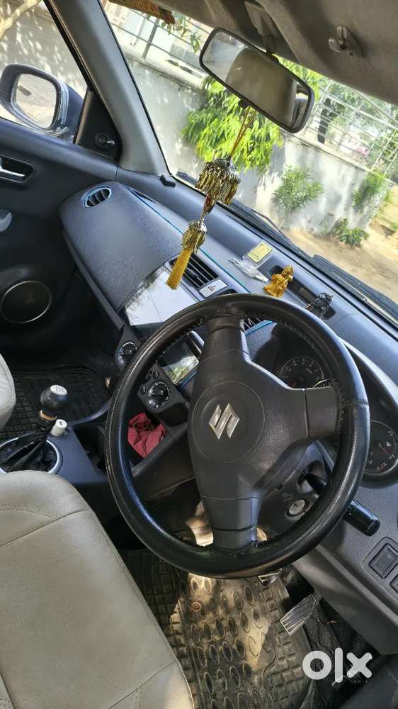 Maruti Suzuki Dzire 2010