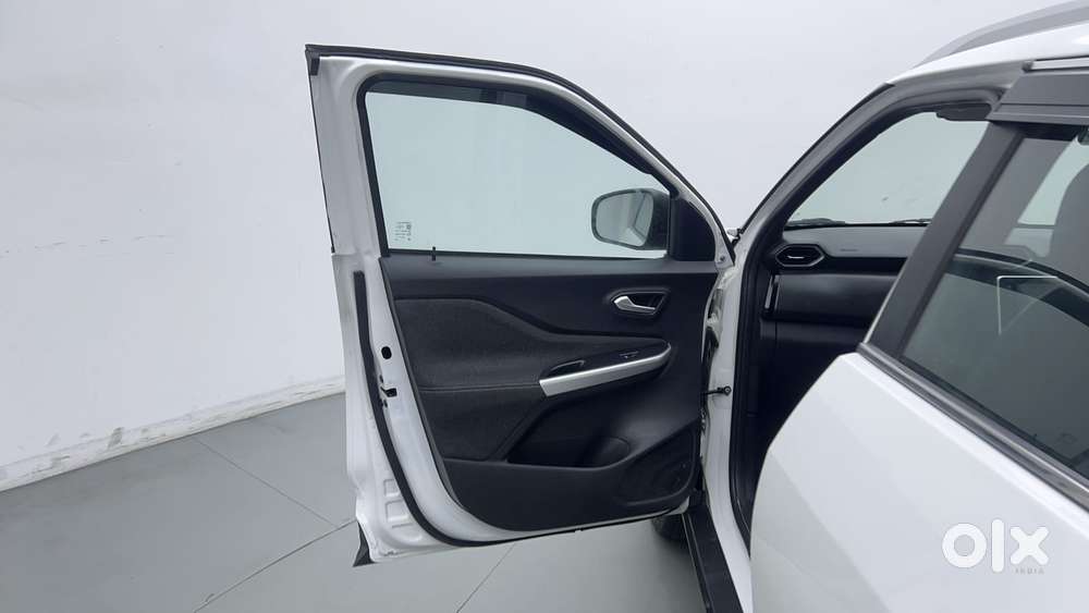 Nissan Magnite 1.0 Xv Premium Turbo Cvt (o), 2022, Petrol