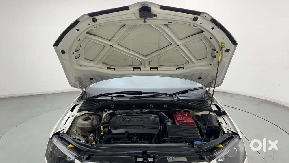 Skoda Octavia Ambition Plus 1.8 Tsi At, 2017, Petrol