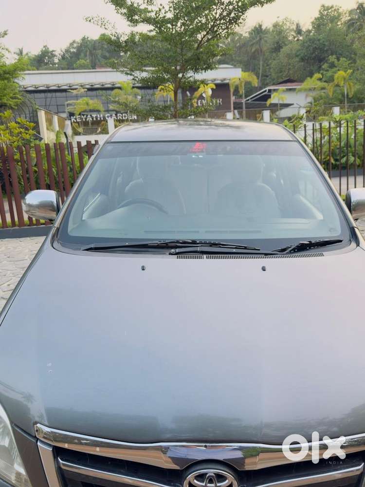 Innova 2012 V Diesel  For Rent