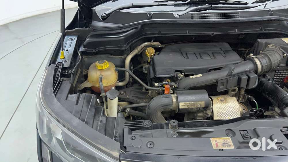 Mahindra Xuv300 W8 Option, 2023, Petrol