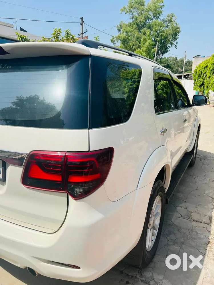 Toyota Fortuner 2013