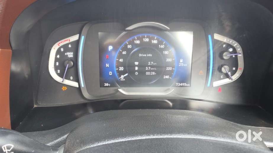 Hyundai Alcazar Signature (o) 7 Seater 1.5 Diesel At Adventure Dual ..