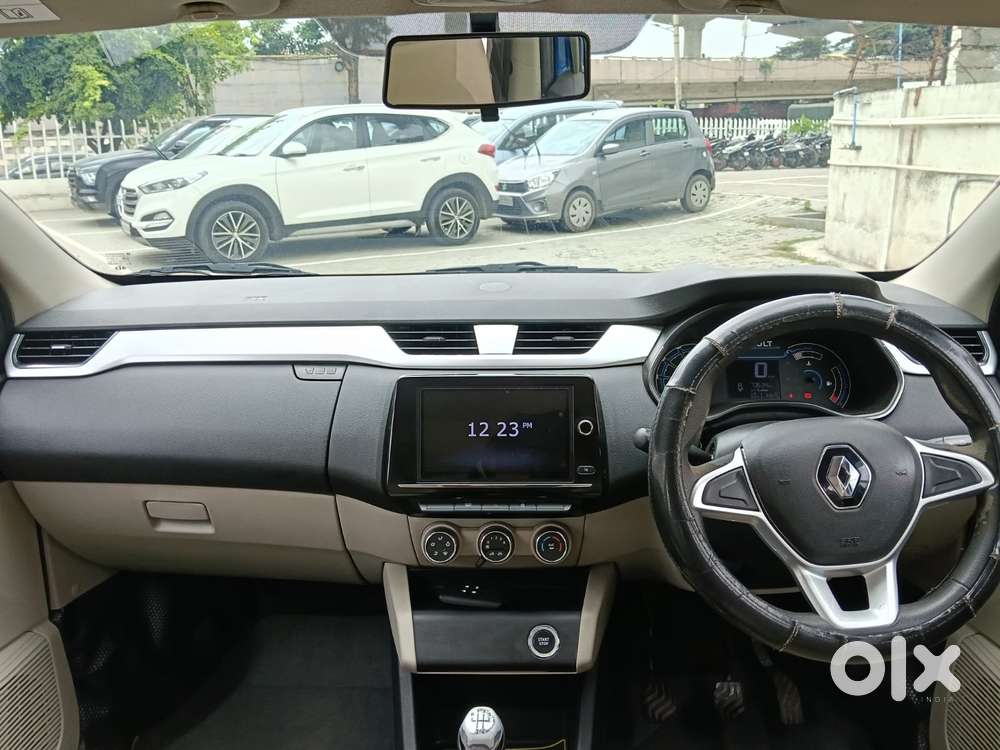 Renault Triber Rxz, 2019, Petrol