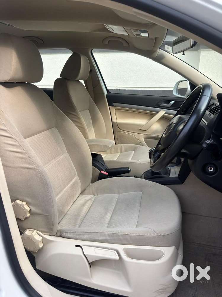 Skoda Laura 2011 Petrol 49000 Km Driven