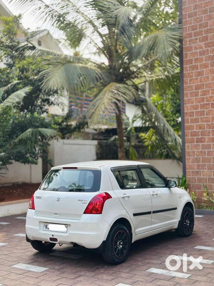 Maruti Suzuki Swift Dzire 2011 Diesel Well Maintained