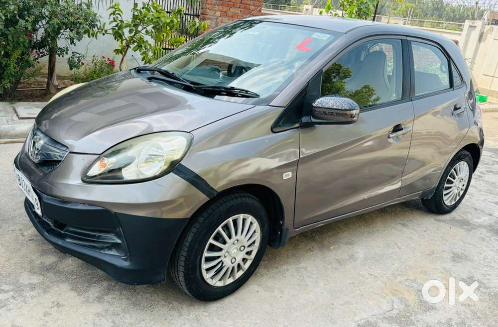 Honda Brio 2014 Petrol Well Maintained