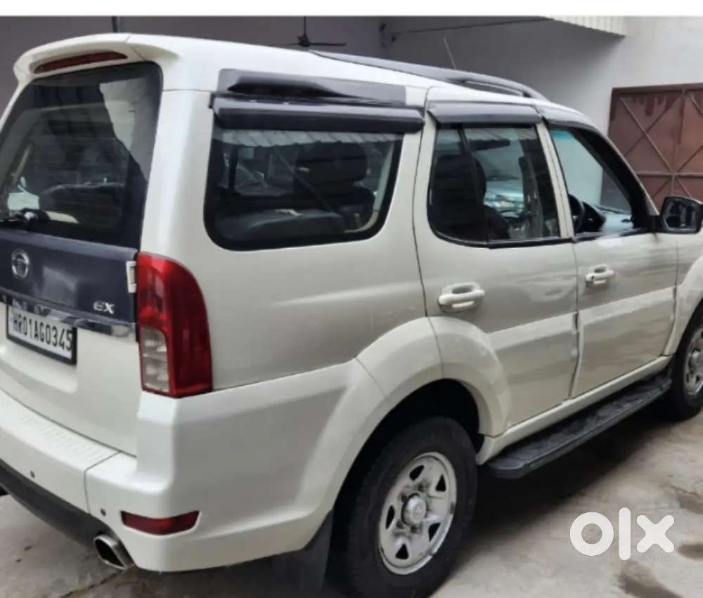Tata Safari Storme 2013