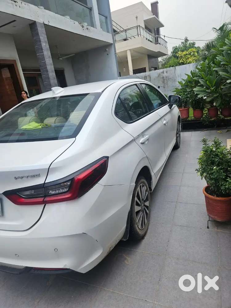 Govt Officer Lady Driven Car