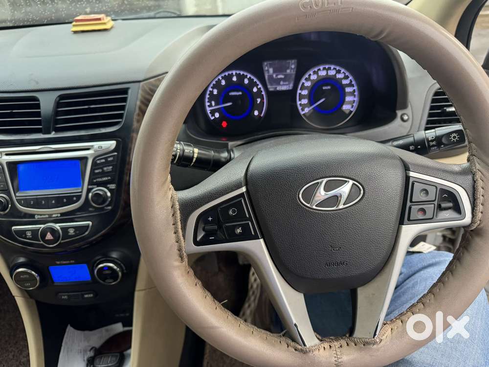 Hyundai Verna Fluidic 1.6 Vtvt Sx, 2013, Petrol