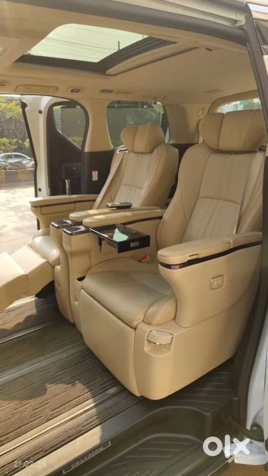 Toyota Vellfire, 2022, Petrol