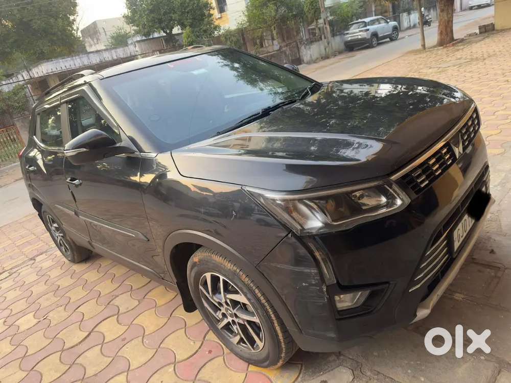 Mahindra Xuv300 W8(o) Diesel - Nov 2023  Excellent Condition