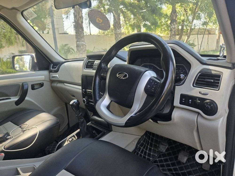 Mahindra Scorpio S10, 2017, Diesel